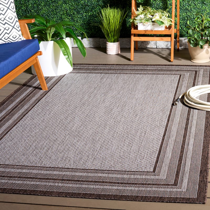 SAFAVIEH Courtyard Vickie Indoor/Outdoor Waterproof Patio Backyard Rug
