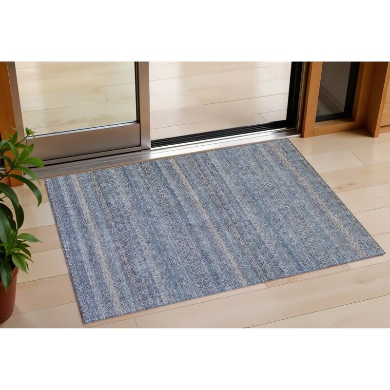HomeRoots Striped Transitional Rectangle Outdoor Rug - 3' x 5'