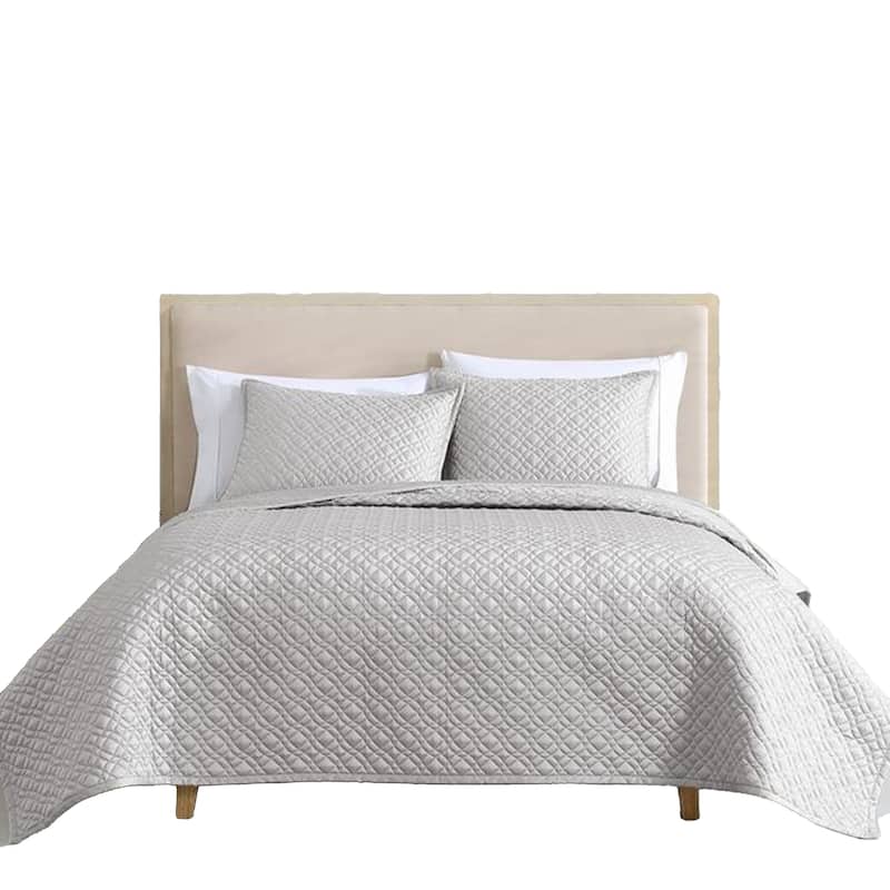 Keo 3pc King Coverlet Set, Reversible, Shams, Silver Silky Fabric