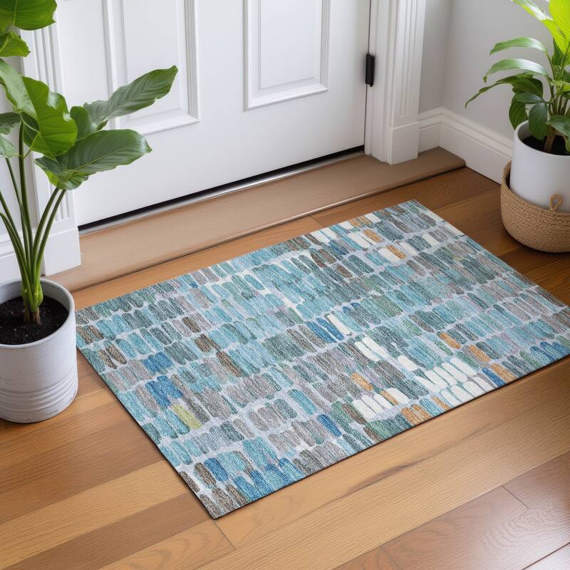 Machine Washable Indoor/ Outdoor Modern Caps Chantille Rug