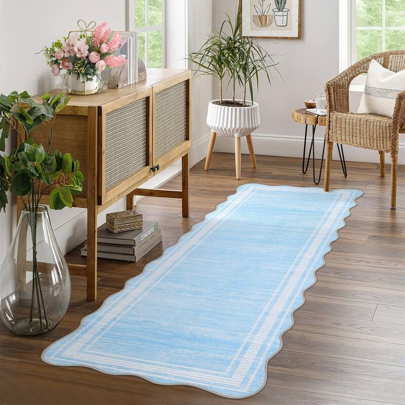 Garvee Scalloped Modern Bordered Area Rug