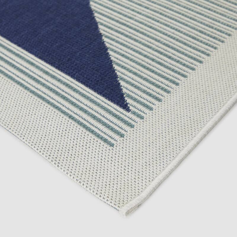Helidon Modern Geometric Indoor/Outdoor Area Rug