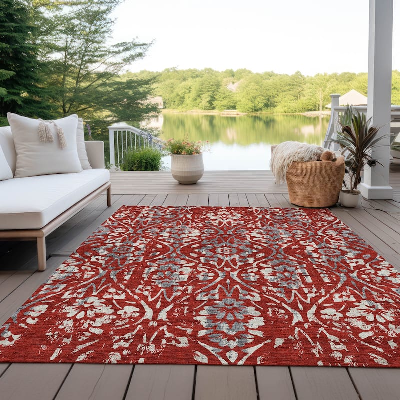 Machine Washable Indoor/ Outdoor Chantille Traditional Distressed Rug - Red - 8' x 10'