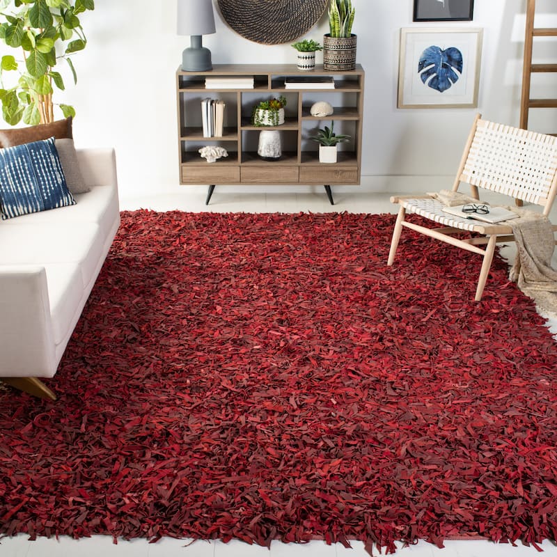 SAFAVIEH Handmade Leather Shag Carlijn Modern Leather Rug