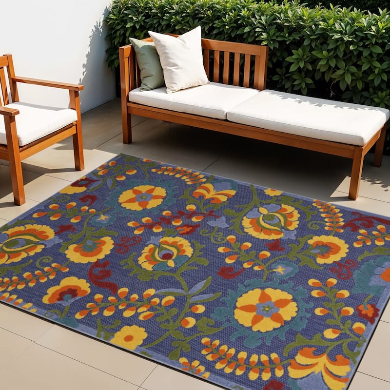 HomeRoots Contemporary Rectangle Outdoor Rug - 4' X 6' - Green/Yellow/Blue - 4' X 6'