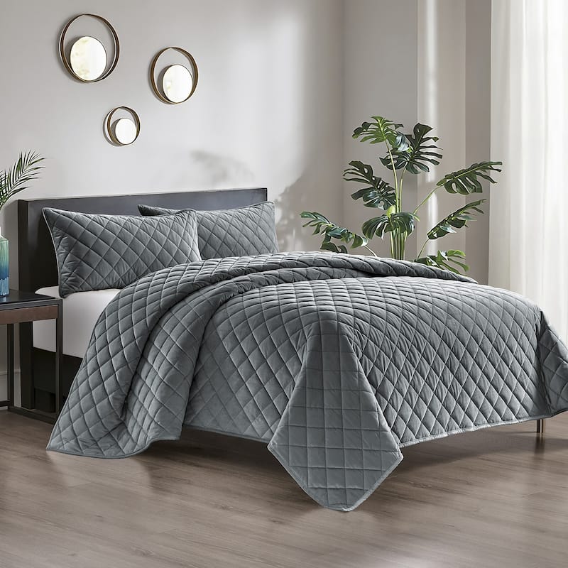 Pointehaven Heavy-Weight Oversized Diamond Design Velvet Quilt Sets