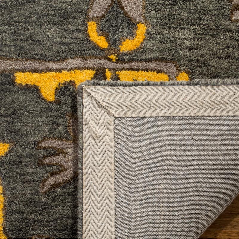 SAFAVIEH Handmade Bella Riobna Modern Floral Wool Rug