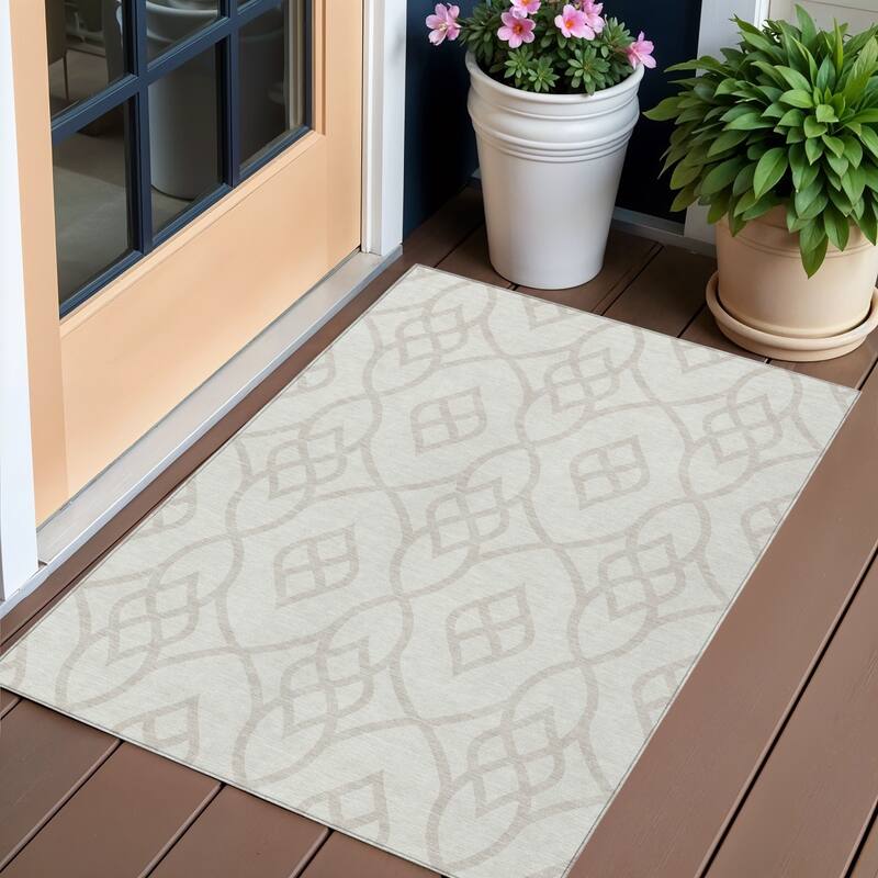 HomeRoots Trellis Transitional Rectangle Outdoor Rug - 3' x 5'