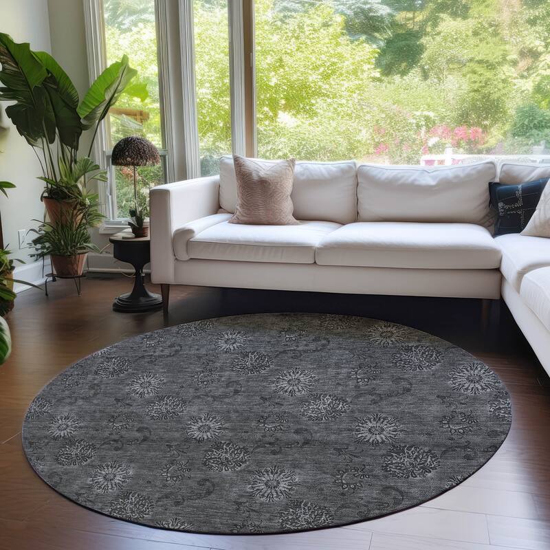 Machine Washable Indoor/ Outdoor Chantille Floral Burst Rug