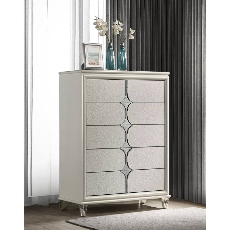 Gwendolyn Pearl White 5-drawer Bedroom Chest of Drawers
