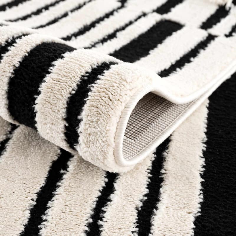 Hauteloom Azana Living Room, Bedroom Area Rug - Farmhouse - High Pile - Bone,Black - 5'3" x 7'