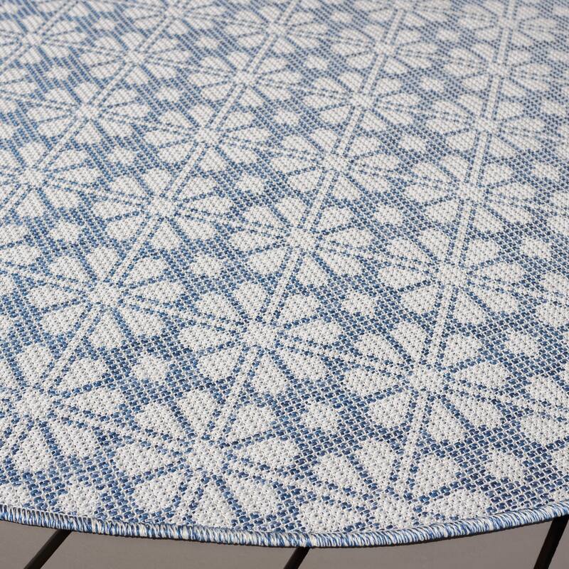 Martha Stewart by SAFAVIEH Matty Indoor/ Outdoor Rug