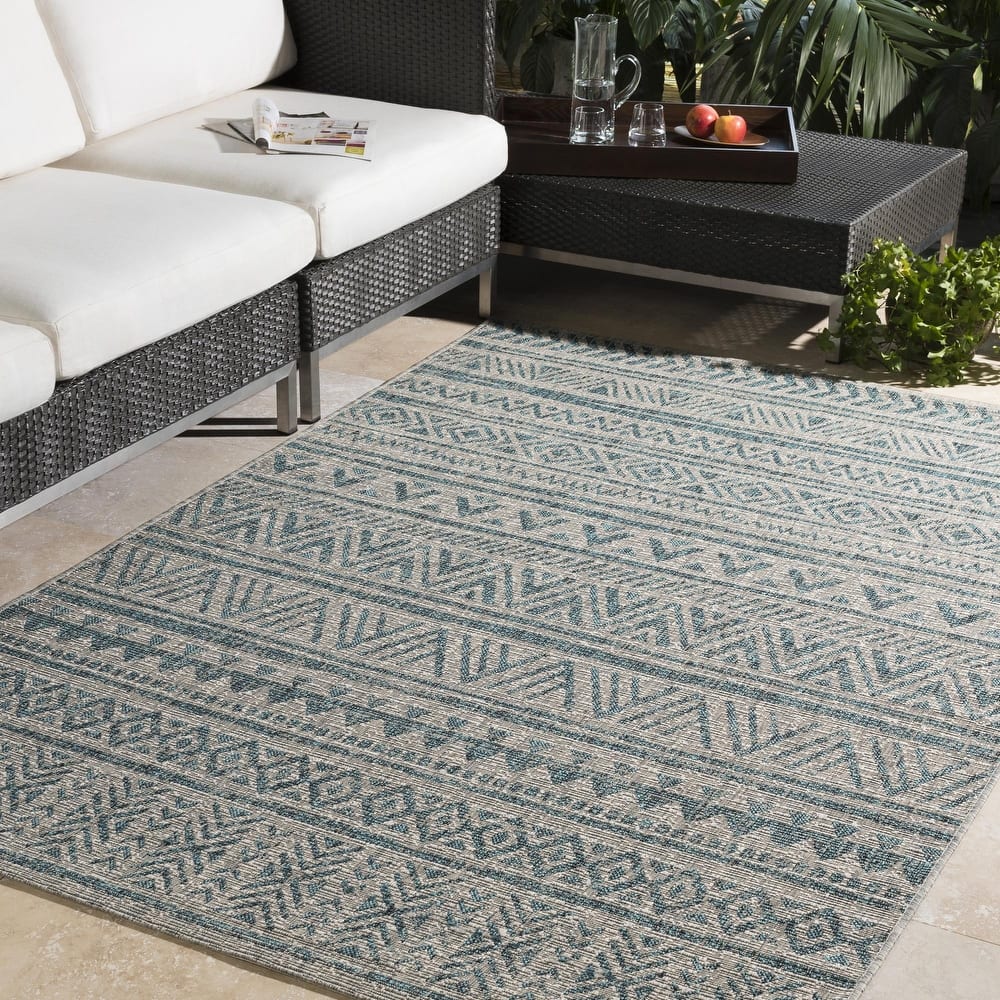 Livabliss Eagean Traditional Indoor/Outdoor Area Rug