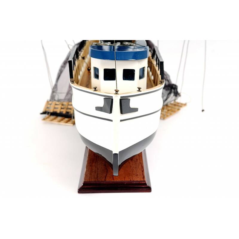 13.5" x 25" x 22" Shrimp Boat