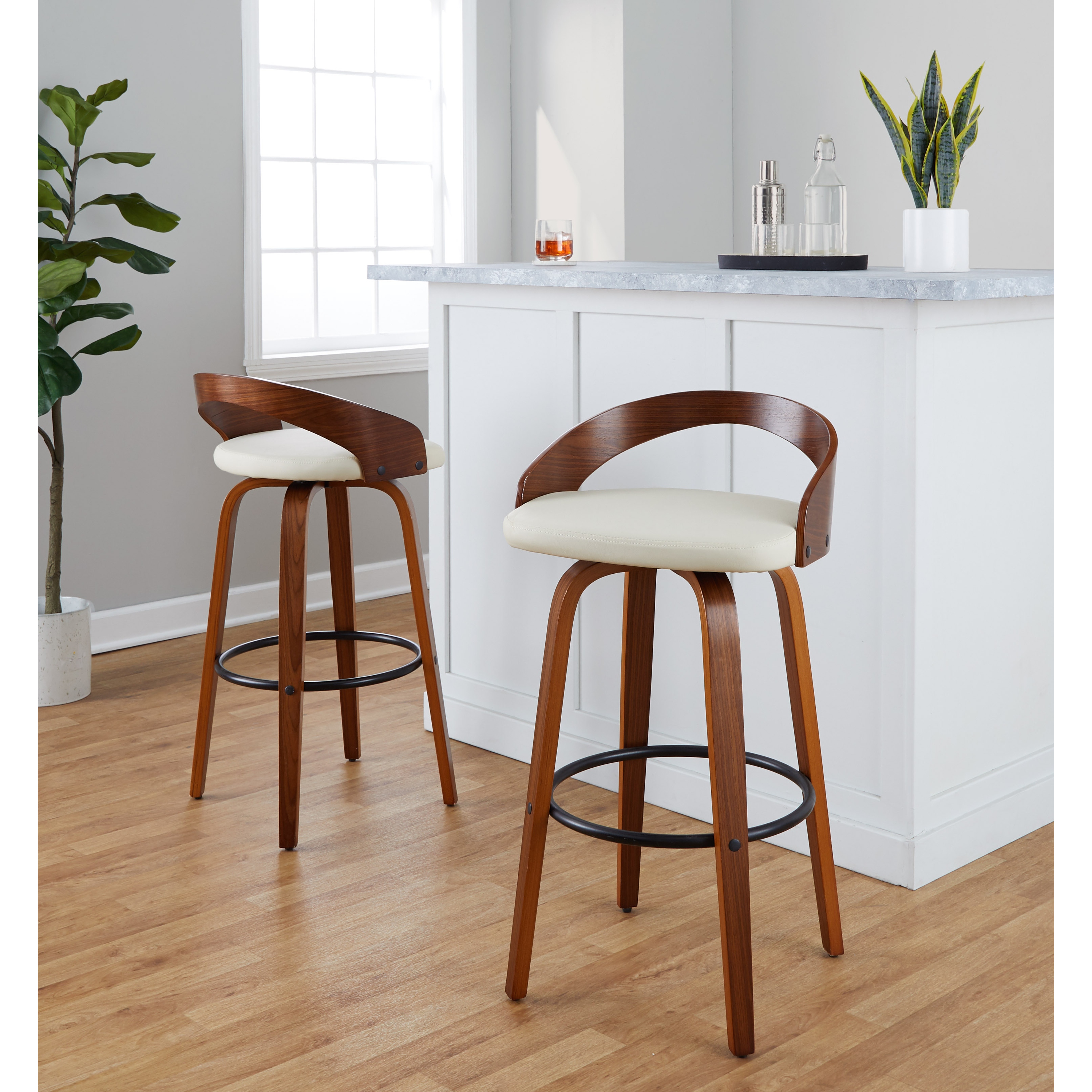 Cream bar stools discount with wooden legs