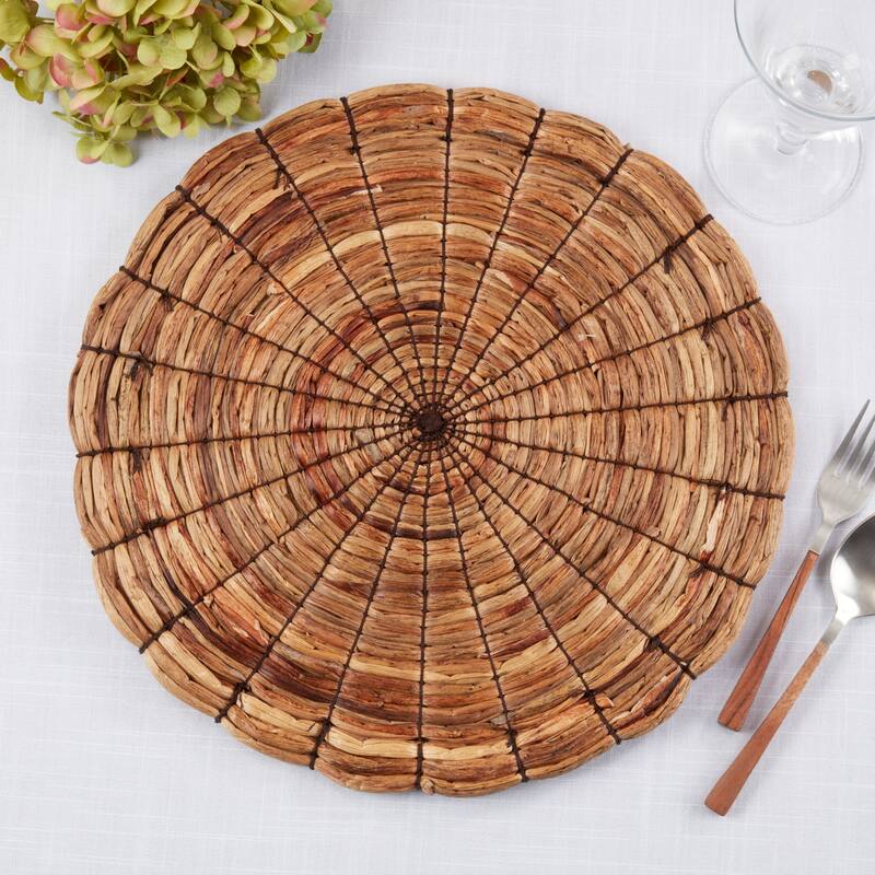 Woven Water Hyacinth Round Placemats (Set of 4) - Natural Textured Table Placemats for Dining, Kitchen & Entertaining, 15"