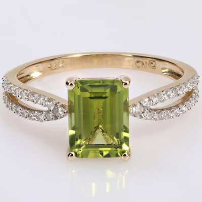 Miadora Octagon-cut Peridot and 1/5ct TDW Diamond Split Shank Cocktail Ring in 14k Yellow Gold