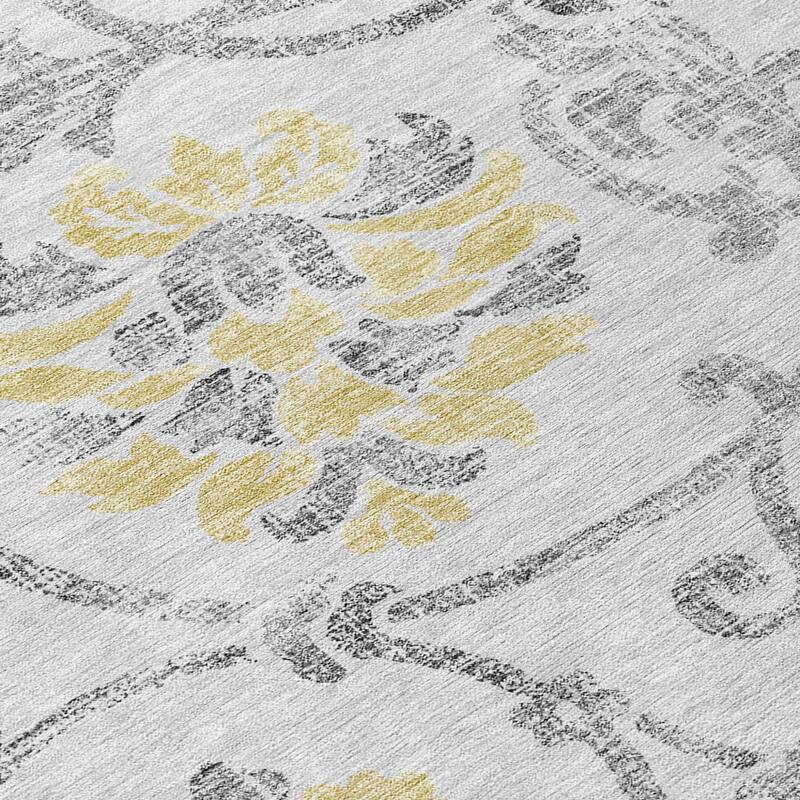 HomeRoots Floral Traditional Rectangle Outdoor Rug