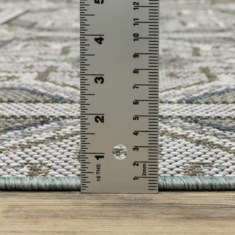 Vista Home Calla Moroccan Trellis Grey/ Blue Indoor/Outdoor Area Rug