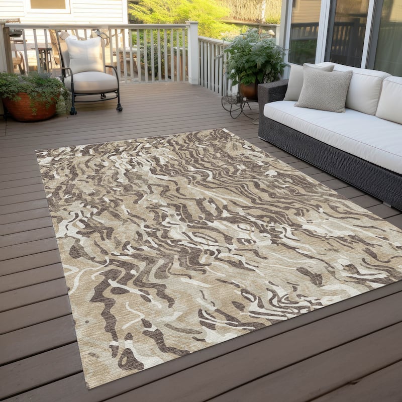 Machine Washable Indoor/ Outdoor Abstract Flow Chantille Rug