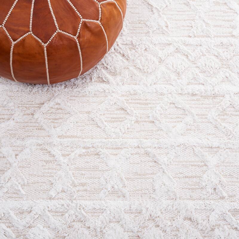 SAFAVIEH Augustine Tahmina Moroccan Boho Fringe Rug