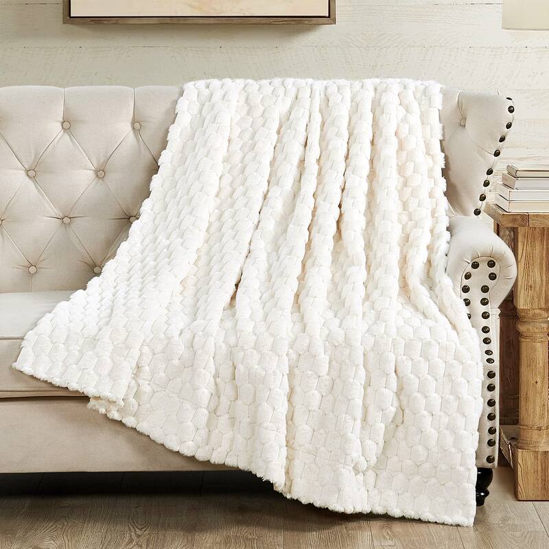 Home Soft Things Cozy Soft Plush Textured FauxFur Throw Blanket - 60" x 70" - Jacquard hexagon