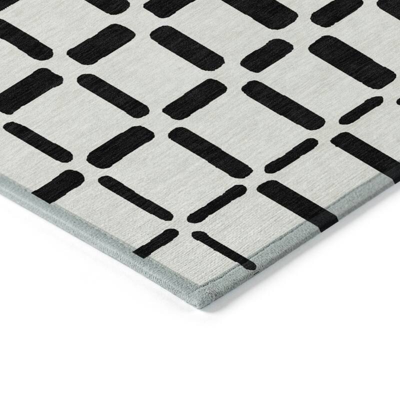 Machine Washable Indoor/ Outdoor Chantille Contemporary Geo Rug