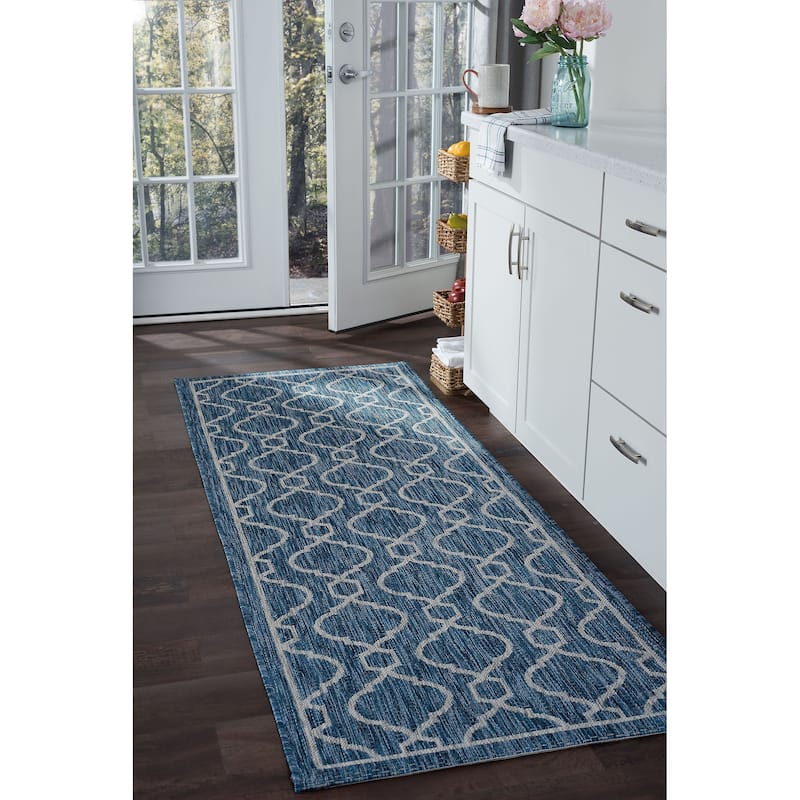 Colonnade Transitional Geometric Indoor/Outdoor Area Rug