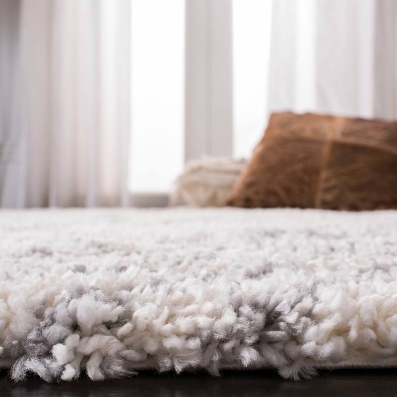 SAFAVIEH Fontana Shag Mildred Moroccan 2-inch Thick Rug
