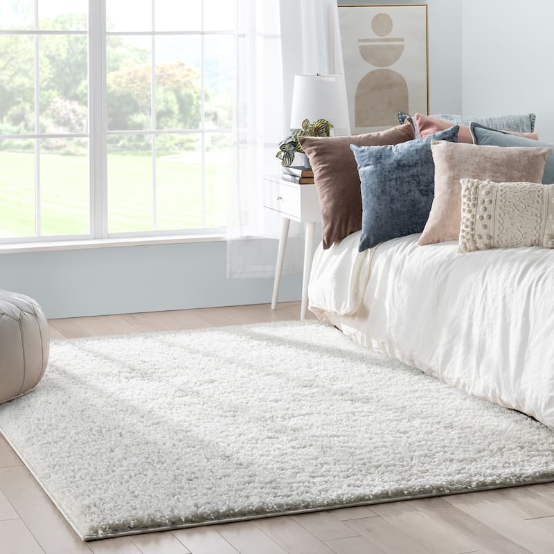 Well Woven Elle Basics Emerson Plain Shag Area Rug