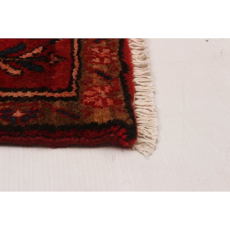 Andelz Red Rug 3'11" x 10'7" - 4'5 x 11'7