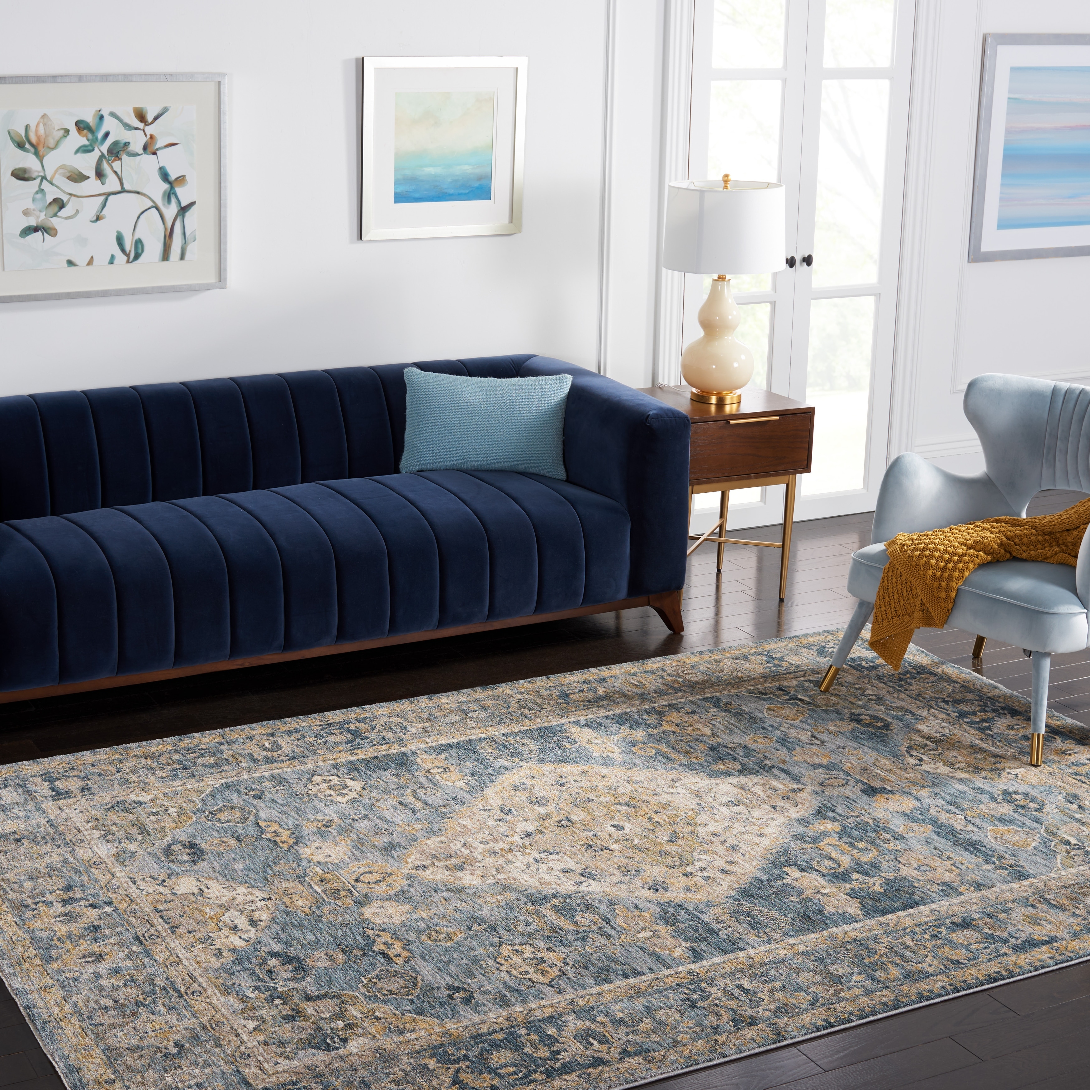 SAFAVIEH Valencia Annetta Traditional Vintage Rug