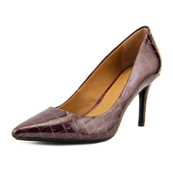burgundy heels women
