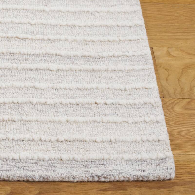SAFAVIEH Handmade Abstract Austen Wool Rug