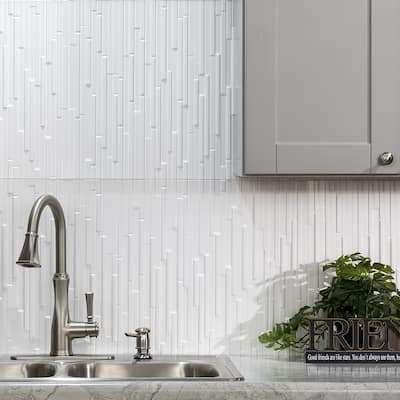 Fasade Skyline Decorative Vinyl Backsplash 15 Sq Ft 15 Sq Ft Kit in Gloss White