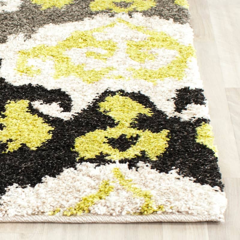 SAFAVIEH Couture Tibetan Shag Eljona Rug