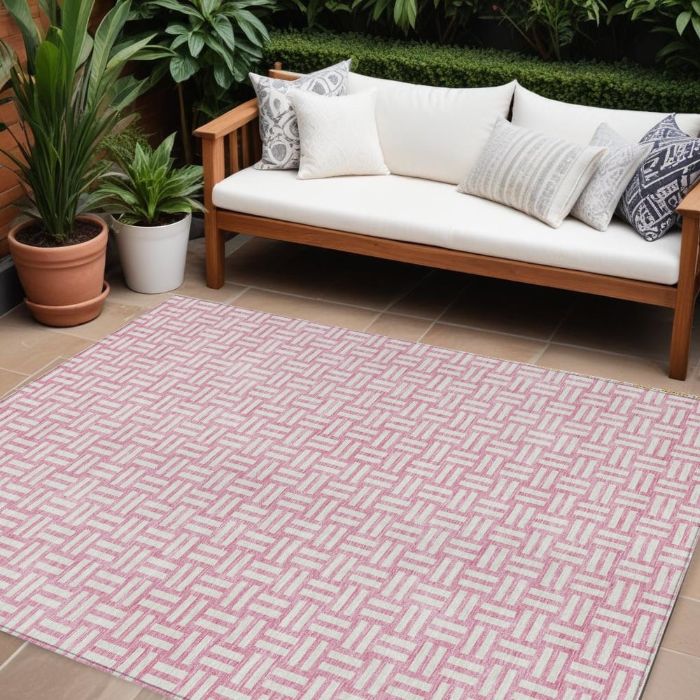 HomeRoots Geometric Transitional Rectangle Outdoor Rug