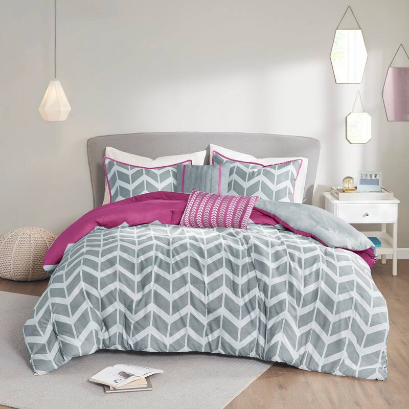Elle Chevron 5-piece Comforter Set by Intelligent Design