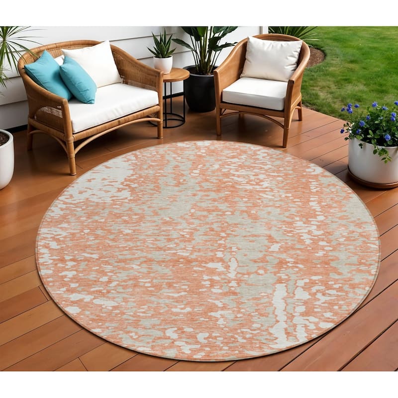 HomeRoots Abstract Transitional Rectangle Outdoor Rug - 8' Round