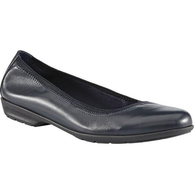 walking cradles narrow shoes