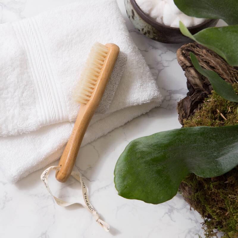 Spa Prive - Pumice Stone W/Nail Brush