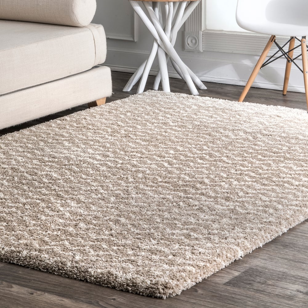 Nuloom Mia Contemporary Chevron Shag Area Rug
