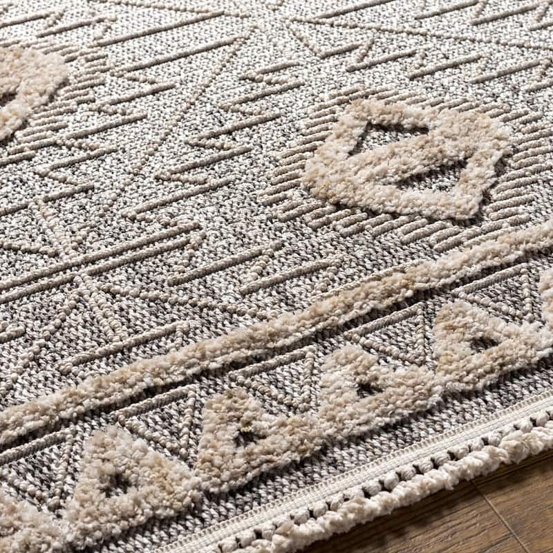 Livabliss Transitional Zaragoza Medallion Area Rug