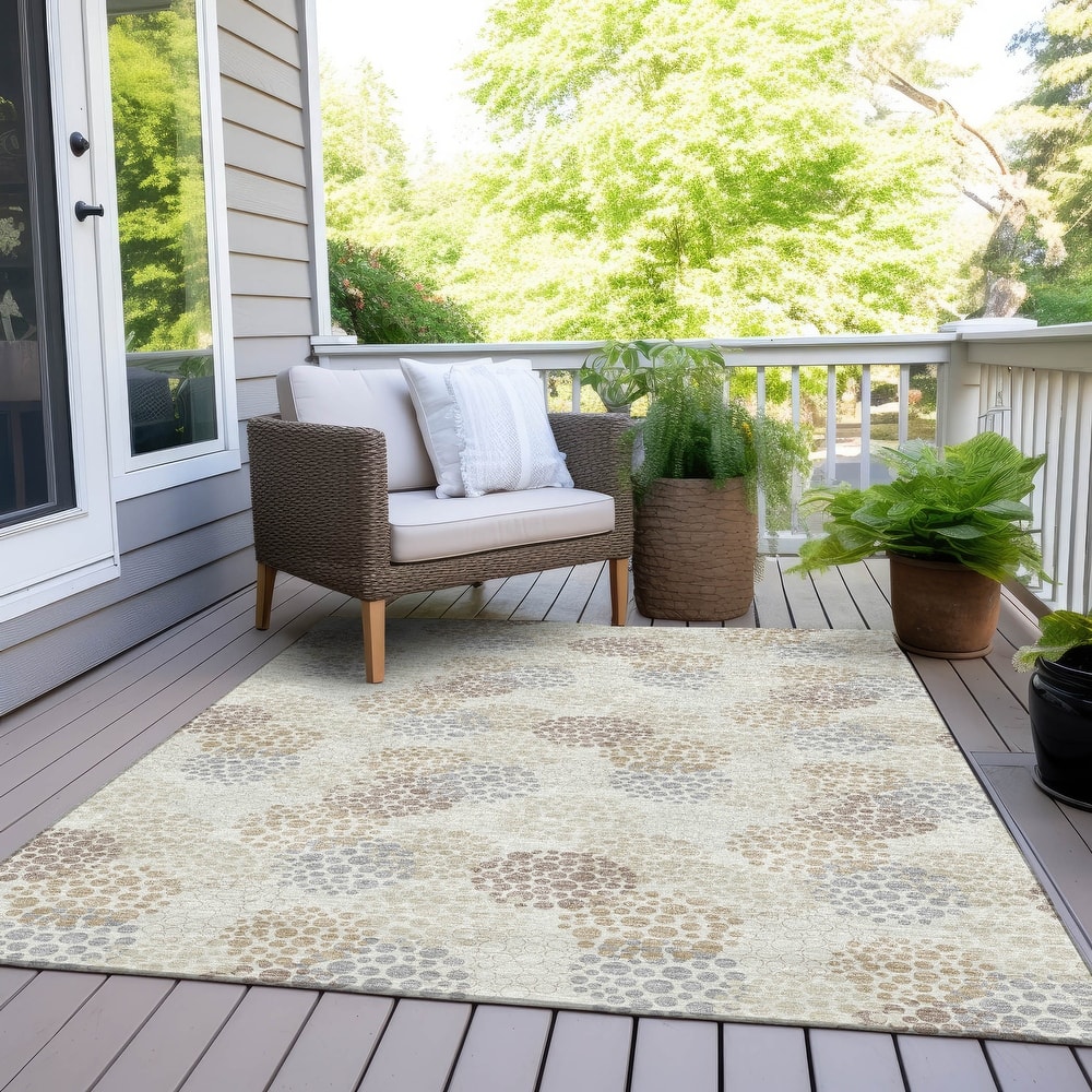 Machine Washable Indoor/ Outdoor Chantille Modern Bubbles Rug