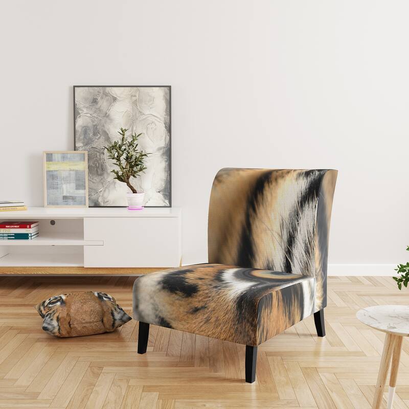 Designart "Bengal Tiger Eyes" Upholstered Modern Accent Chair - Arm Chair