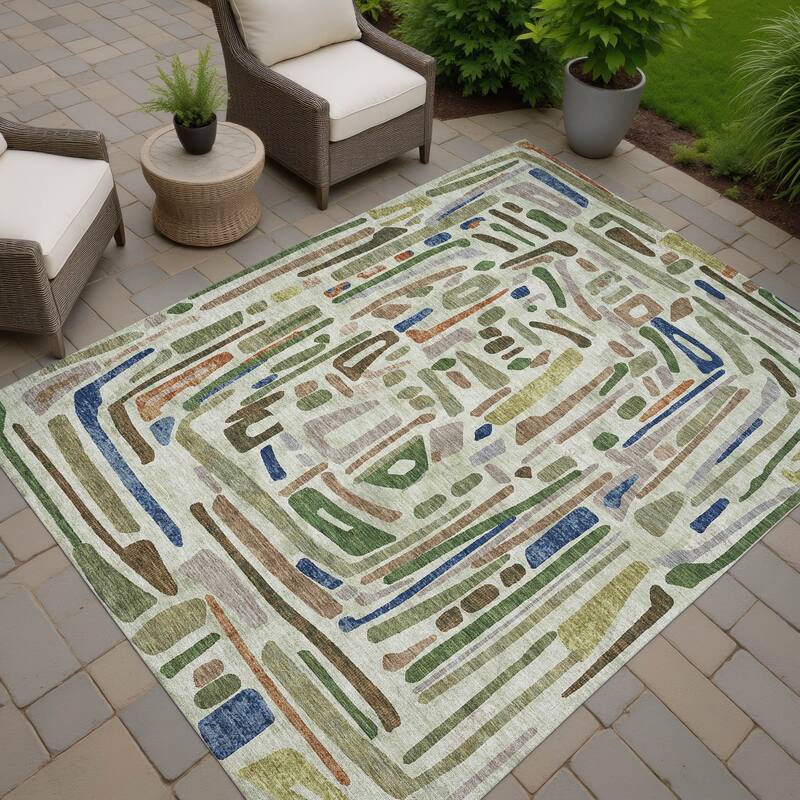 Machine Washable Indoor/ Outdoor Global Geo Chantille Rug