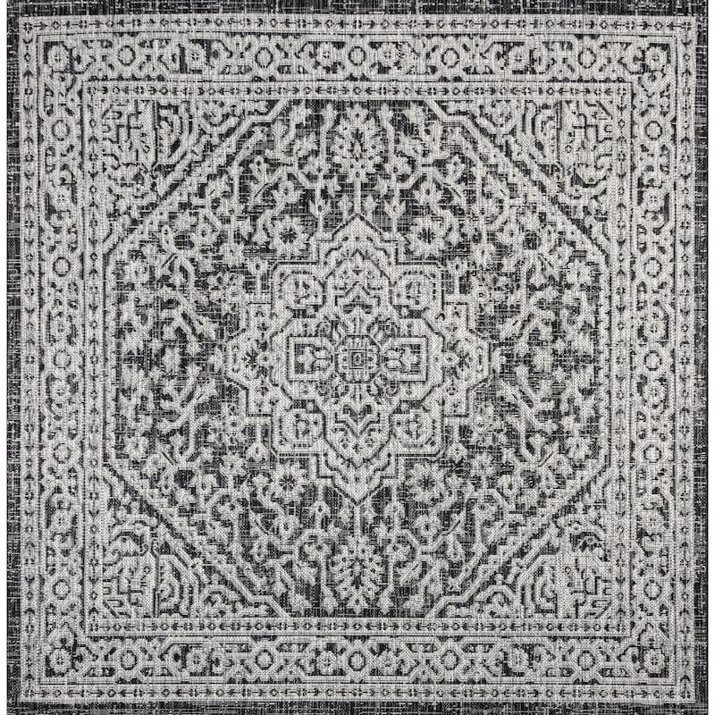 JONATHAN Y Rozetta Medallion Textured Weave Indoor/Outdoor Area Rug - 5' Square - Gray/Black
