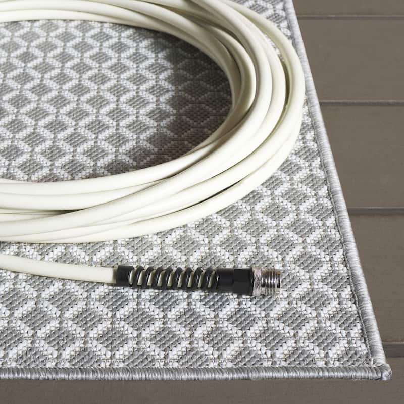 SAFAVIEH Terrace Ruba Indoor/Outdoor Washable Backyard Patio Rug