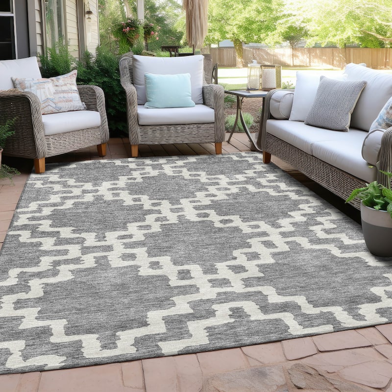 Machine Washable Indoor/ Outdoor Chantille Geo Trellis Rug - Gray - 3' x 5'