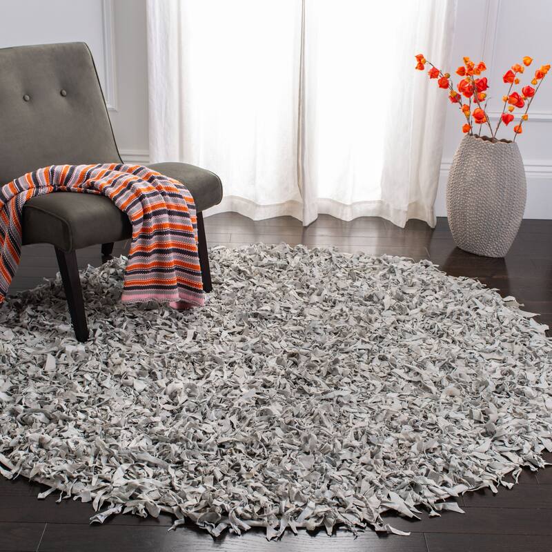 SAFAVIEH Handmade Leather Shag Carlijn Modern Decorative Rug - 6' x 6' Round - White